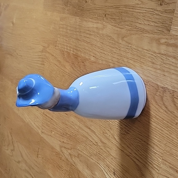 Vintage Rex Valencia Hummelwerk "Girl with Umbrella" figurine - Picture 2 of 4